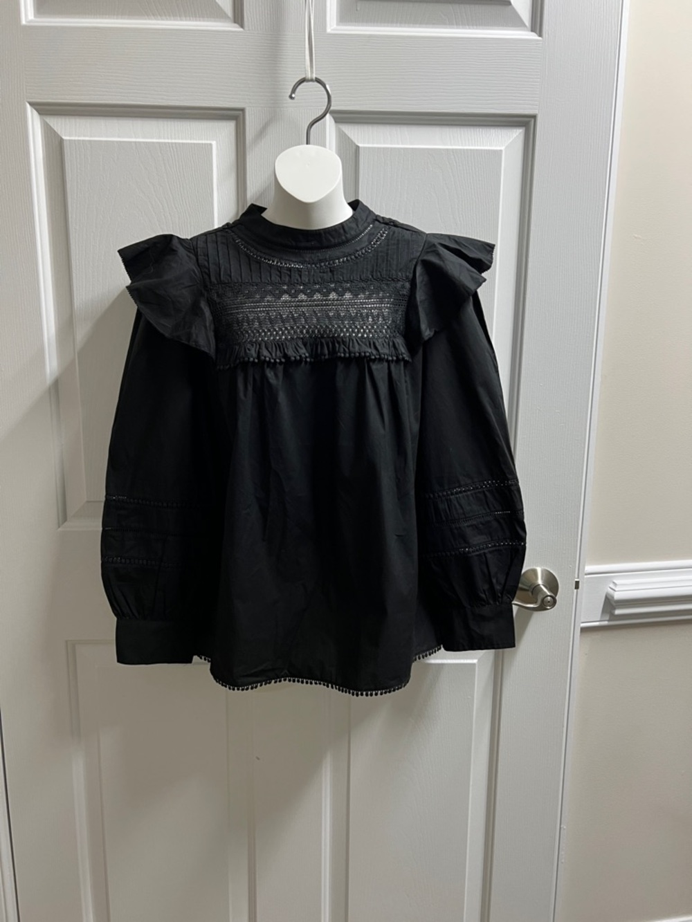 J. Crew blouse women’s Black Ruffled Yoke Smocked Blouse size small S NWOT 4186